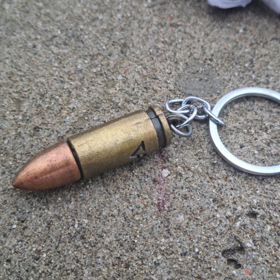 9mm Bullet Replica Keychain ⚡ | Vintage Cartridge Design | Premium Metal Keychain