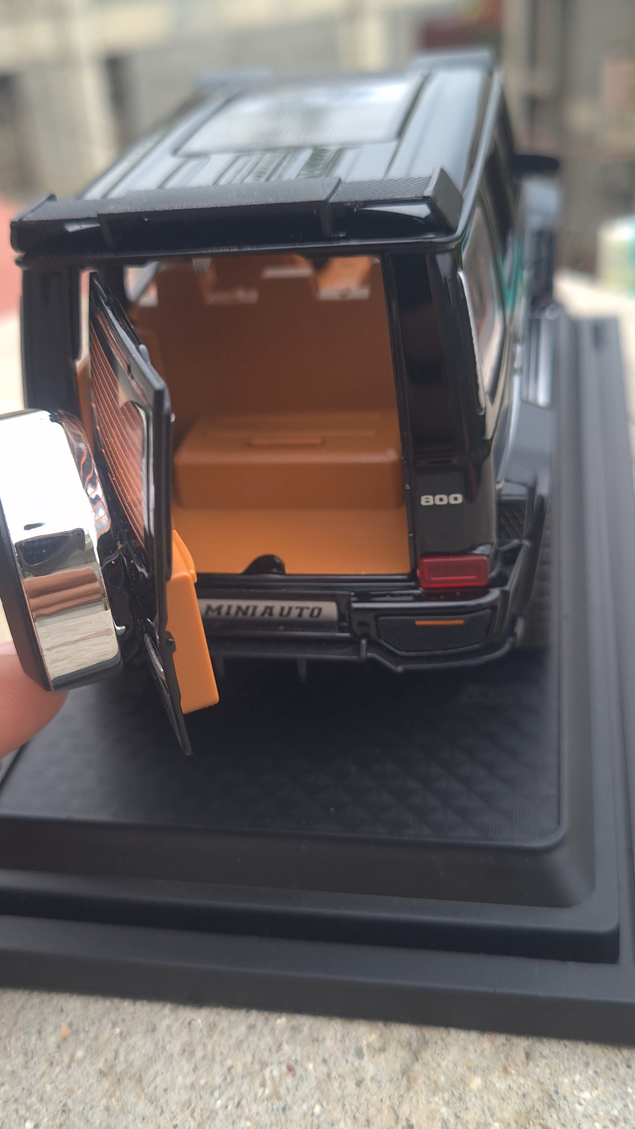 1:32 Brabus 800 G-Class Diecast Model Car | Full Metal | Lights & Sound