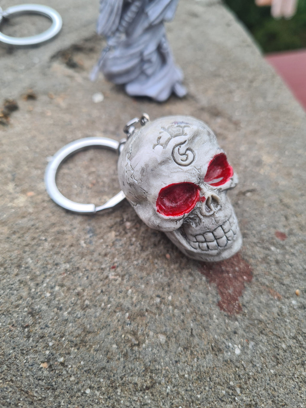 Outlaw Skull Keychain 💀 | Red-Eyed Gothic Skull | Premium Keychain