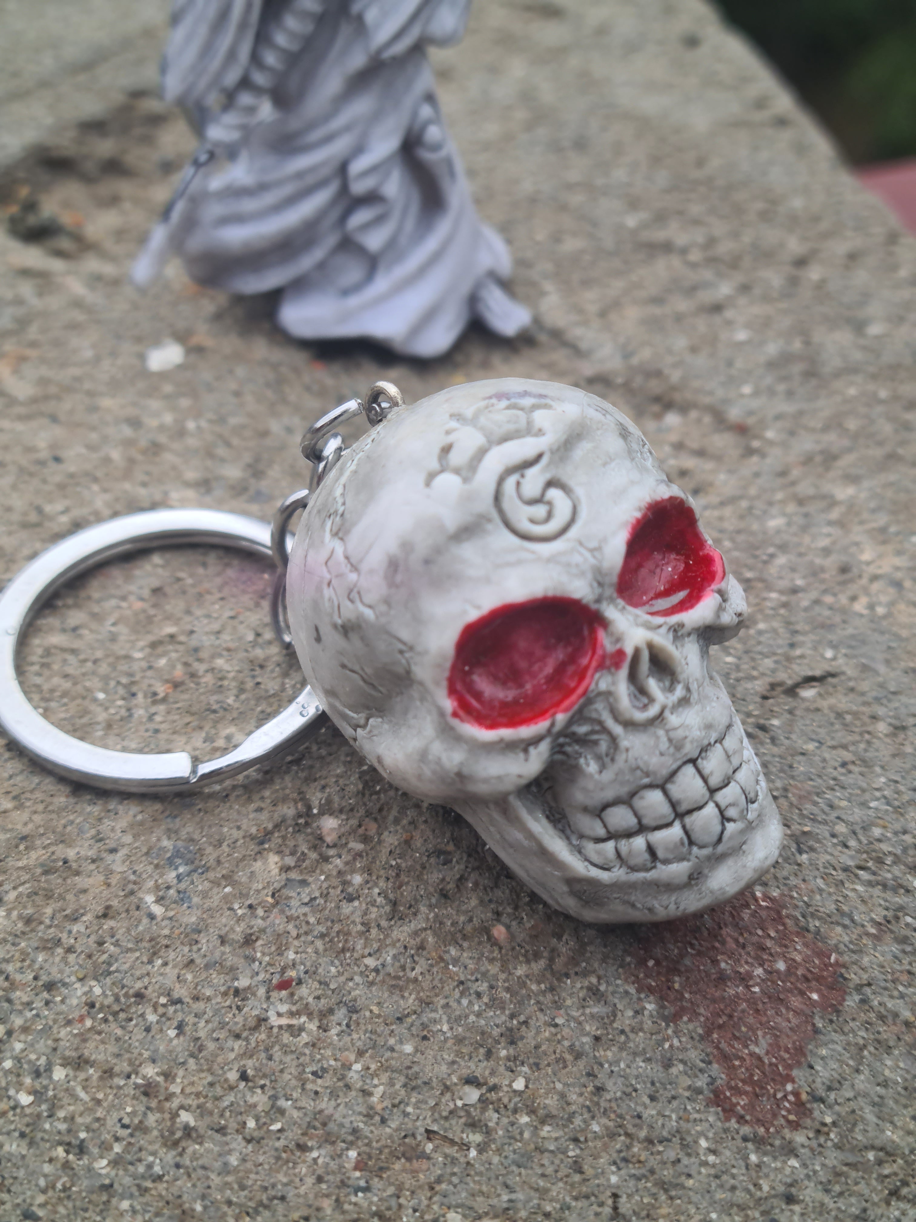 Outlaw Skull Keychain 💀 | Red-Eyed Gothic Skull | Premium Keychain