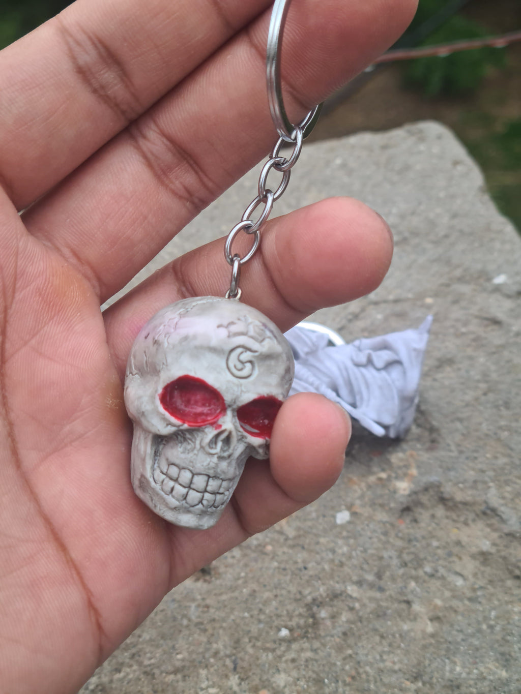 Outlaw Skull Keychain 💀 | Red-Eyed Gothic Skull | Premium Keychain