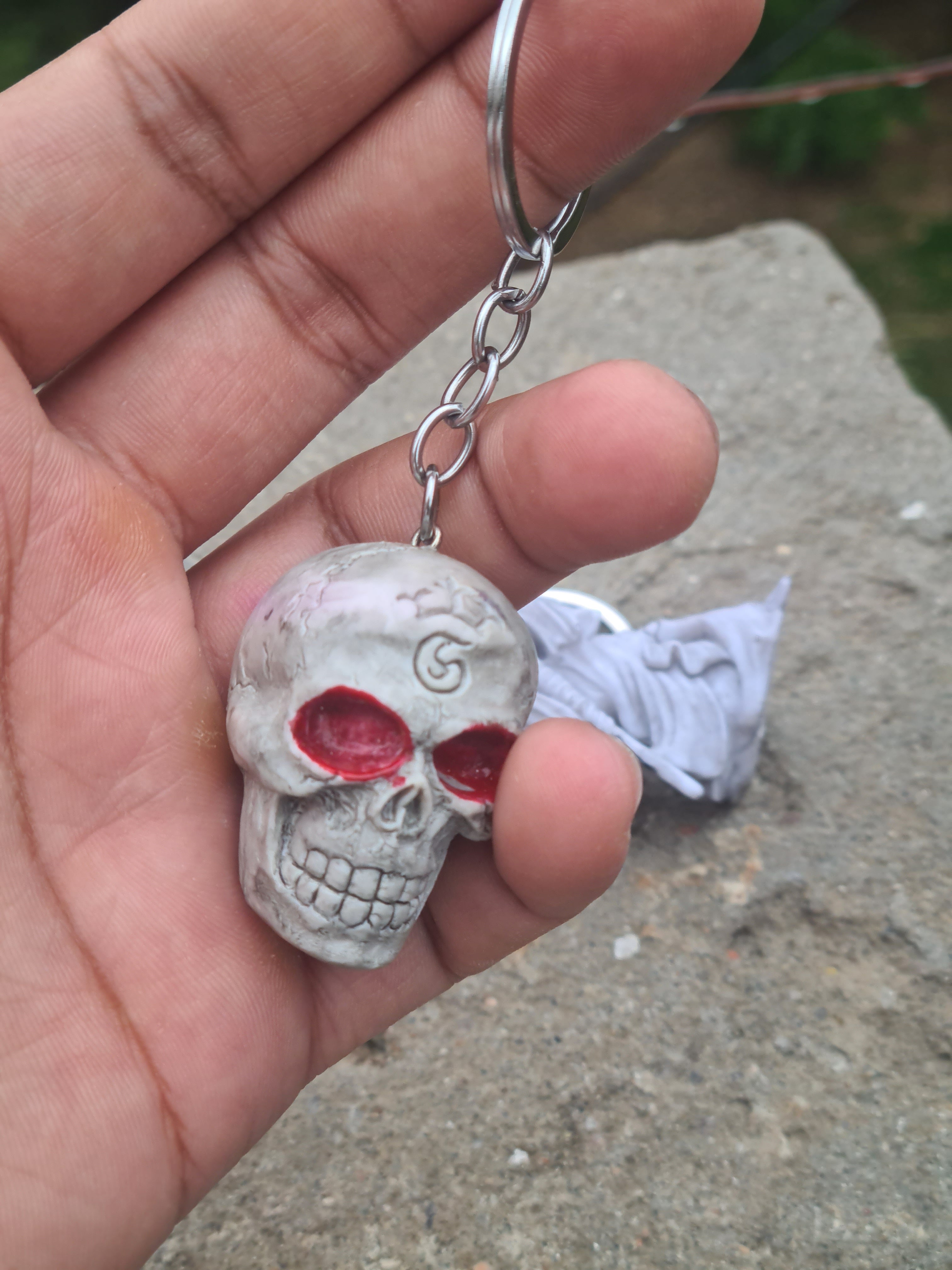 Outlaw Skull Keychain 💀 | Red-Eyed Gothic Skull | Premium Keychain